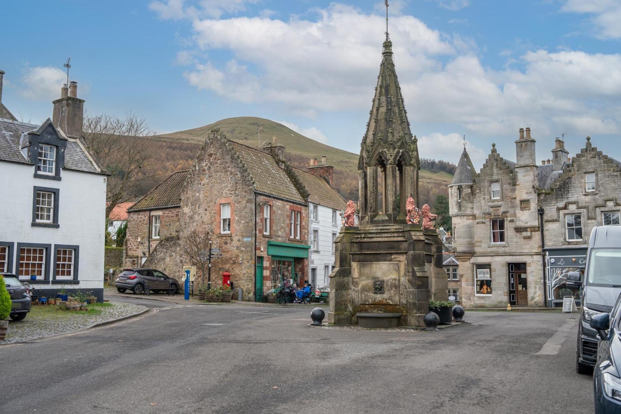 Whinstone Holiday Home In Falkland - Sleeps 8 ภายนอก รูปภาพ