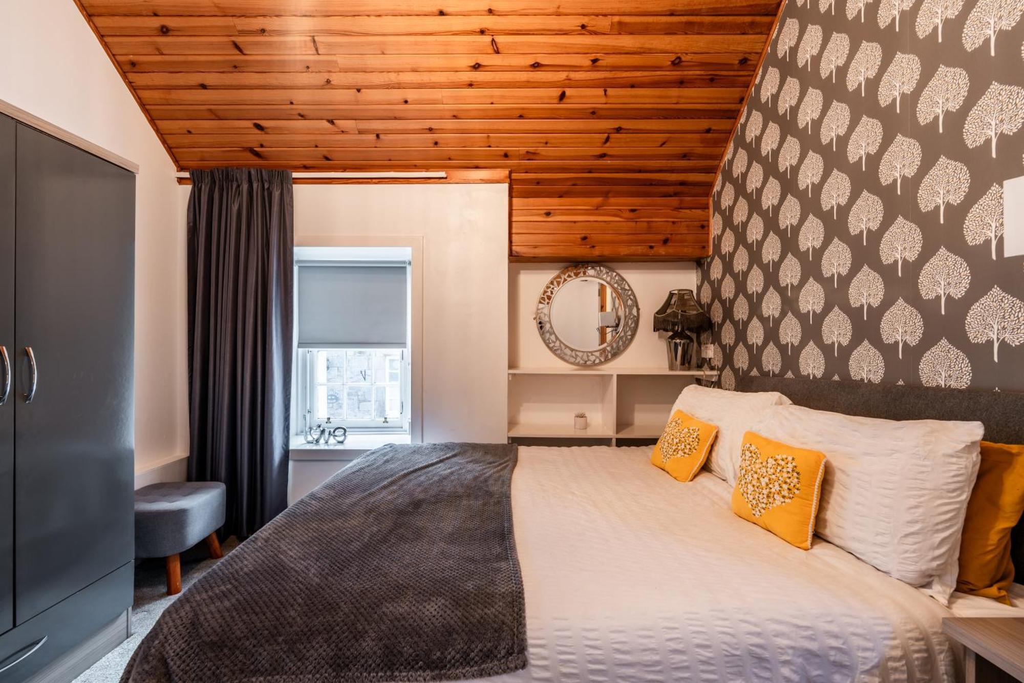 Whinstone Holiday Home In Falkland - Sleeps 8 ภายนอก รูปภาพ