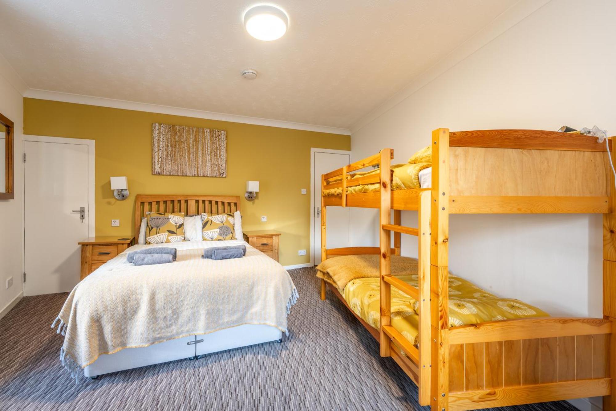 Whinstone Holiday Home In Falkland - Sleeps 8 ภายนอก รูปภาพ
