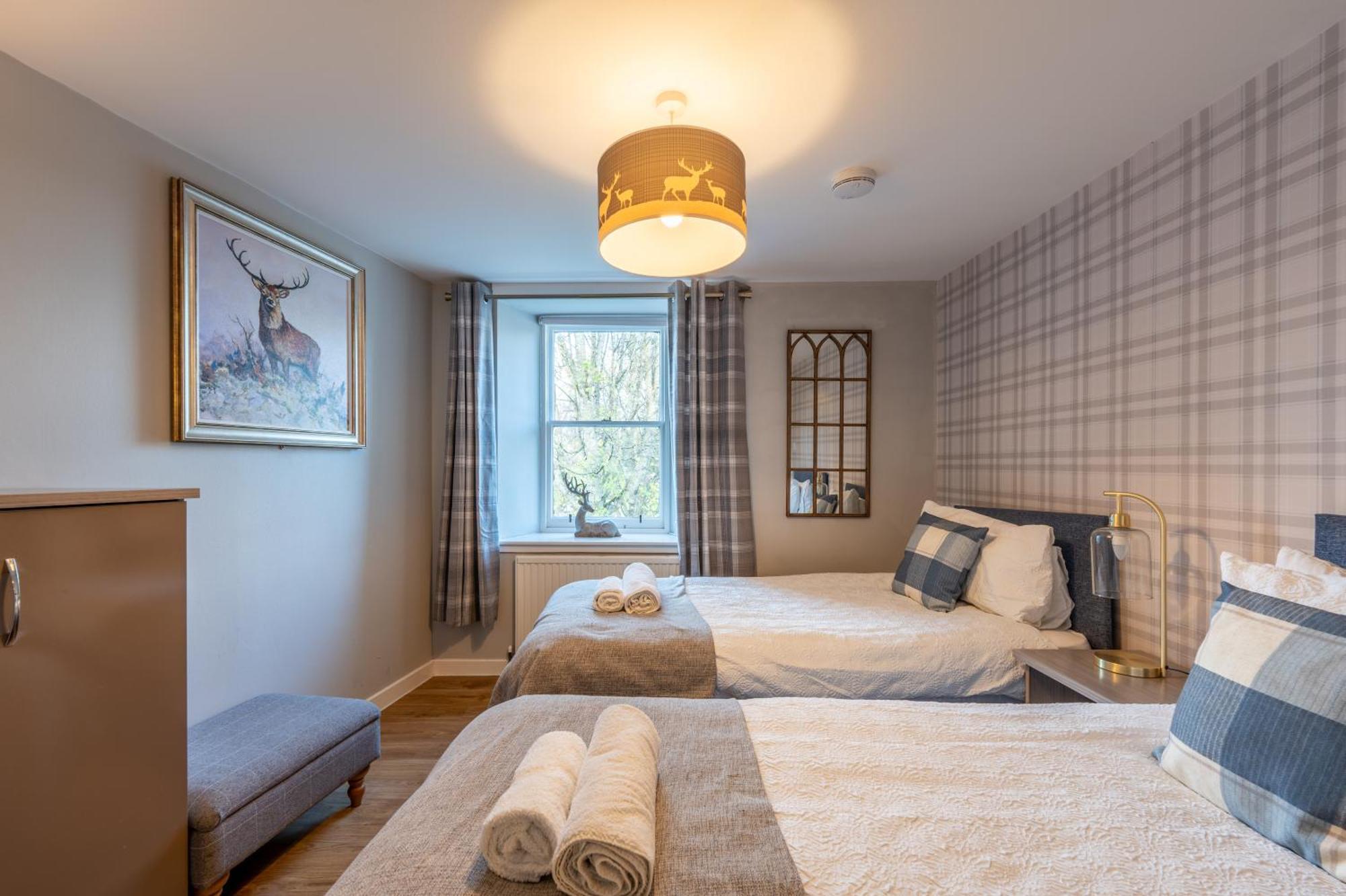 Whinstone Holiday Home In Falkland - Sleeps 8 ภายนอก รูปภาพ